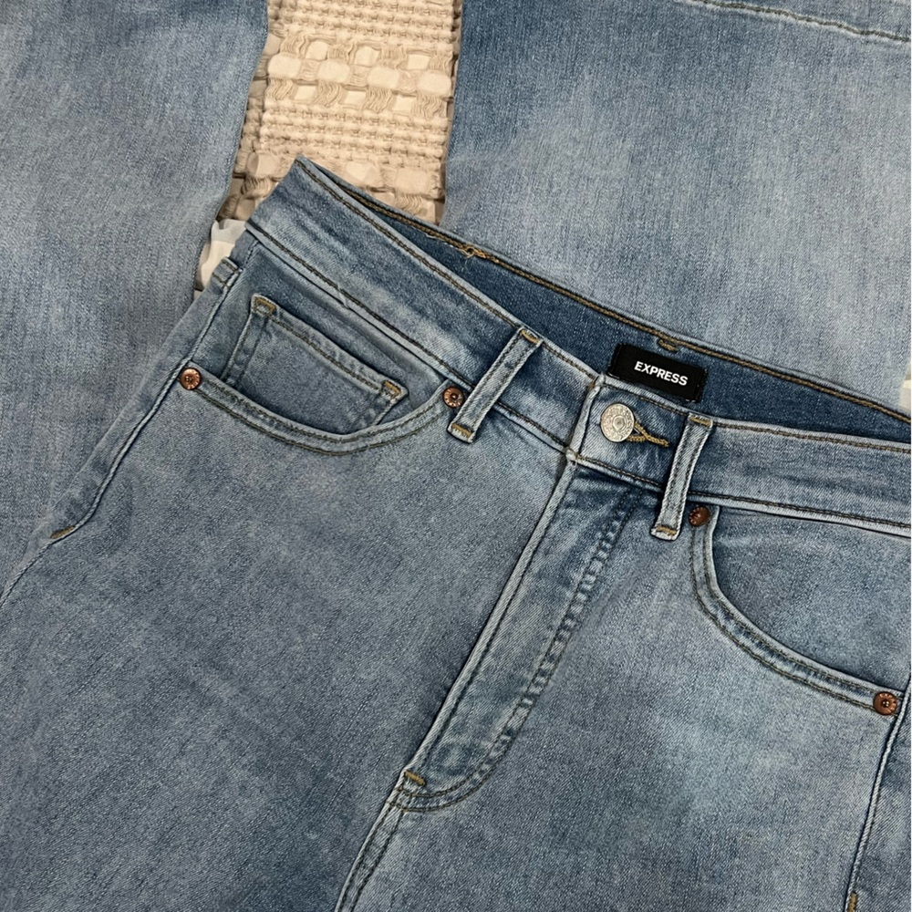 Express Flared Jeans